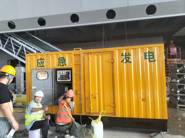 封丘怎样判断空气滤清器是否需要更换？